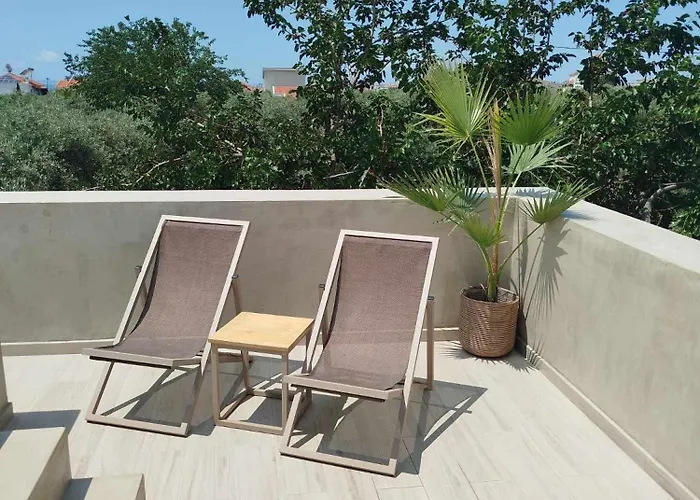 Azzure Luxury Hotel *