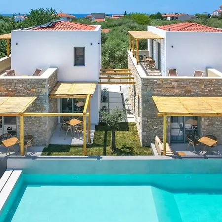 Azzure Luxury Hotel *